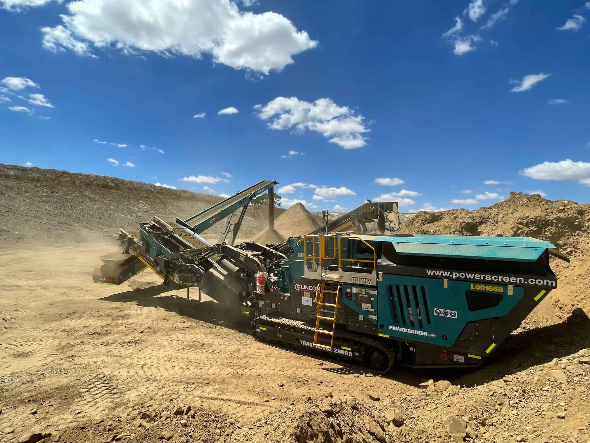 The first Powerscreen Trakpactor 290SR
